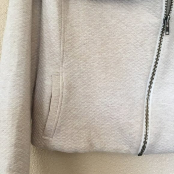 EUC Oatmeal Quilted Ryder Soft Moto Jacket Style #913 - Picture 4 of 6